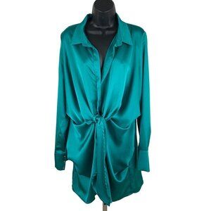 RNWY long tunic blouse kelly green ( St Patricks day!!) long sleeves so comfy an